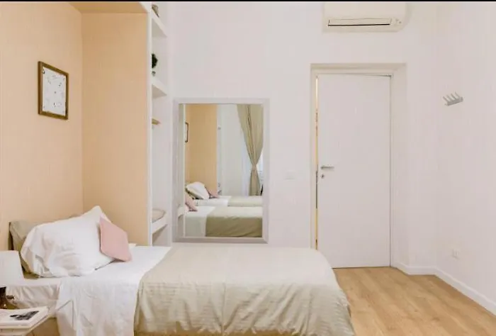 Charming 25 Apartment